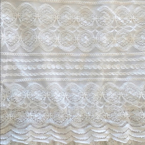 Charlotte Russe Lace Tank White Women’s Dress Medium M Scalloped Edge Lined - Picture 3 of 6